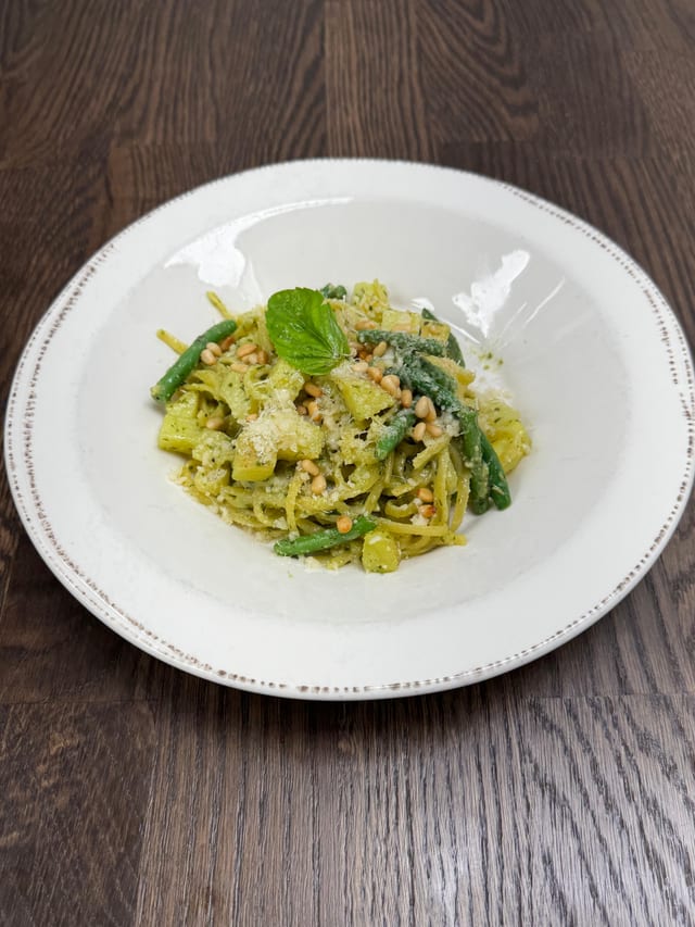 Linguine Pesto Genovese.
