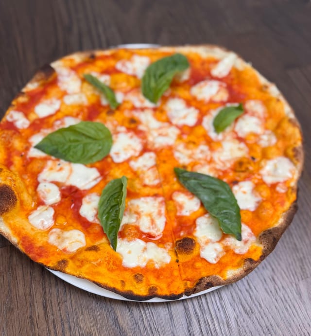 Margherita Pizza.