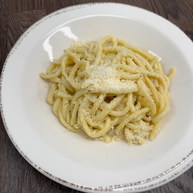 Bucatini Cacio e Pepe.